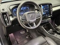 begagnad Volvo XC40 D4 AWD Momentum D-värme|Panorama|V-hjul