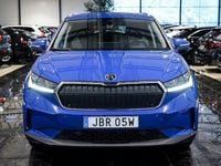 Begagnad Skoda Enyaq iV 150 kW (204 HK) 2022 Blå SUV