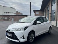 begagnad Toyota Yaris Hybrid e-CVT sv-såld |Automat|Bakkamera