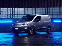 Begagnad Fiat e-Doblò 100 kW (136 HK) 2024 Minibuss