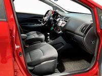 Begagnad Kia Rio 83 HK (61 kW) 2016 Röd Halvkombi