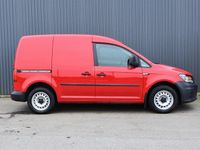 Begagnad VW Caddy 102 HK (75 kW) 2018 Röd Minibuss