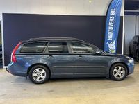 Begagnad Volvo V50 Momentum 116 HK (85 kW) 2010 Blå Kombi