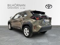 Begagnad Toyota Yaris Hybrid Active 117 HK (86 kW) 2023 Grön