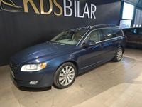 Begagnad Volvo V70 Momentum 215 HK (158 kW) 2014 Blå Kombi