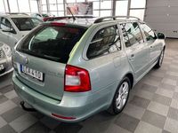 Begagnad Skoda Octavia Elegance 123 HK (90 kW) 2010 Ljusgrön (grön) Kombi