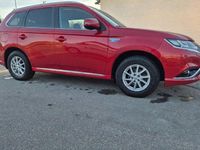 Begagnad Mitsubishi Outlander 203 HK (149 kW) 2017 Röd SUV