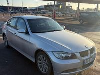 Begagnad BMW 318 143 HK (105 kW) 2008 Sedan