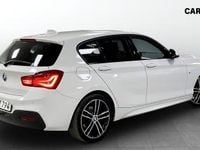Begagnad BMW 118 Shadowline 136 HK (100 kW) 2018 Vit Halvkombi