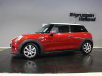 Begagnad Mini Cooper D Chili 116 HK (85 kW) 2014 Röd (blazing red metallic) Halvkombi