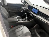 Begagnad MG HS Luxury 339 HK (249 kW) 2024 Vit SUV