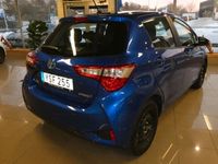 begagnad Toyota Yaris Hybrid e-CVT Euro 6 Active 2019, Halvkombi