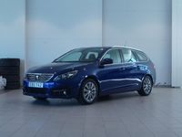 Begagnad Peugeot 308 Allure 120 HK (88 kW) 2017 Blå magnetic Kombi