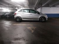 Begagnad Mercedes B170 116 HK (85 kW) 2007 Minibuss