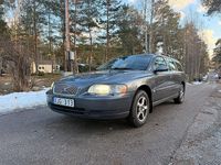 Begagnad Volvo V70 Dynamic 140 HK (102 kW) 2005 Grå Kombi