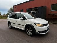 begagnad VW Touran Cross 2.0 TDI DSG Sekventiell 7-sits 140hk