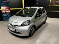Begagnad Toyota Aygo 70 HK (51 kW) 2008 Silver Halvkombi
