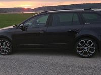 Begagnad Skoda Octavia RS 220 HK (161 kW) 2015 Svart metallic. Halvkombi