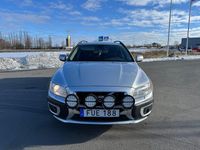 Begagnad Volvo XC70 Momentum 185 HK (136 kW) 2007 Ljusgrå Kombi