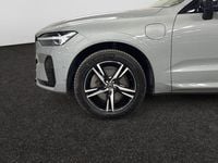 Begagnad Volvo XC60 Plus 350 HK (257 kW) 2023 Grå SUV