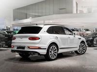 Begagnad Bentley Bentayga Mulliner 549 HK (403 kW) 2021 Vit SUV