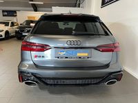 begagnad Audi RS6 Avant Pano Kolfiber B&O 3D HuD 600hk MOMS (SE SPEC)