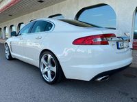 Begagnad Jaguar XF Premium Luxury 207 HK (152 kW) 2008 Vit Sedan