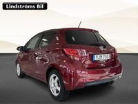 Begagnad Toyota Yaris Hybrid Active 102 HK (75 kW) 2016 Röd Halvkombi