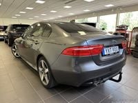 Begagnad Jaguar XE R-Sport 180 HK (132 kW) 2017 Grå Sedan