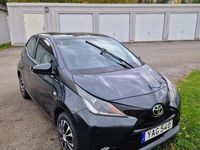 Begagnad Toyota Aygo X-play 69 HK (50 kW) 2015 Grå Halvkombi