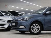 Begagnad Hyundai i20 Edition 84 HK (61 kW) 2016 Blå Halvkombi