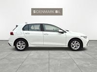 Begagnad VW Golf VIII 131 HK (96 kW) 2021 Vit Halvkombi