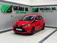Begagnad Toyota Aygo X-play 69 HK (50 kW) 2015 Röd Halvkombi