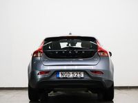 begagnad Volvo V40 T2 Kinetic P-Värm P-Sensor Bluetooth Lågmil Euro 6