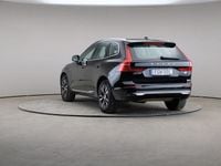 Begagnad Volvo XC60 Momentum 350 HK (257 kW) 2022 Svart SUV