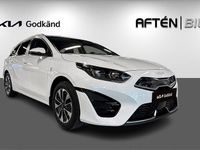 Begagnad Kia Ceed 141 HK (103 kW) 2023 Deluxe white metallic Halvkombi