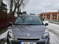 Begagnad Renault Clio R.S. 75 HK (55 kW) 2011 Halvkombi