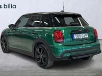 Begagnad Mini Cooper 136 HK (100 kW) 2022 British racing green metallic Halvkombi