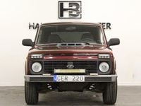 Begagnad Lada niva 83 HK (61 kW) 2010 Grön SUV