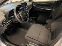 Begagnad Hyundai i20 Essential 101 HK (74 kW) 2022 Grå (sleek silver) Halvkombi