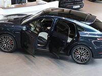 begagnad Porsche Cayenne S E-Hybrid E- Coupé 519 Hk 2024 Blå