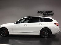 Begagnad BMW 330e M Sport 184 HK (135 kW) 2022 Vit Kombi