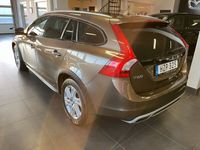 begagnad Volvo V60 CC D4Geartronic Momentum Euro 6 Oncall