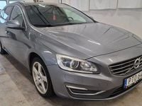 Begagnad Volvo V60 Momentum 231 HK (169 kW) 2016 Grå Kombi