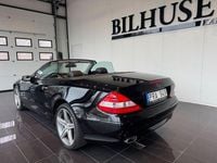 Begagnad Mercedes SL350 272 HK (200 kW) 2006 Svart Cab