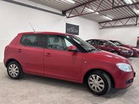 Begagnad Skoda Fabia Ambiente 86 HK (63 kW) 2009 Röd Halvkombi