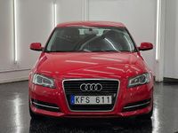 Begagnad Audi A3 Sportback Attraction 105 HK (77 kW) 2012 Röd Halvkombi