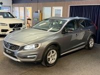Begagnad Volvo V60 CC Summum 190 HK (139 kW) 2016 Grå Kombi