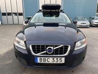 Begagnad Volvo V70 Momentum 163 HK (119 kW) 2011 Blå (blå metallic) Kombi