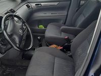 Begagnad Toyota Avensis Verso 150 HK (110 kW) 2003 Minibuss